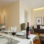 Guestready - Stylish W/ Balcony In Graca * Лиссабон