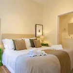 Апартаменты Guestready - Stylish W/ Balcony In Graca *