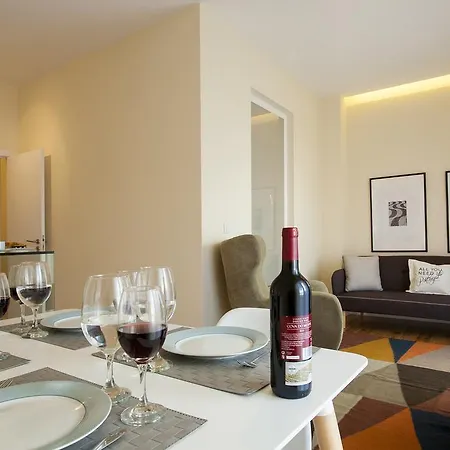 Guestready - Stylish W/ Balcony In Graca * Lisboa