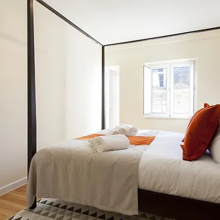 Guestready - Stylish W/ Balcony In Graca Lisboa