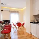 Guestready - Stylish W/ Balcony In Graca Lisboa