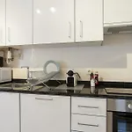 Lägenhet Guestready - Stylish W/ Balcony In Graca Lisboa