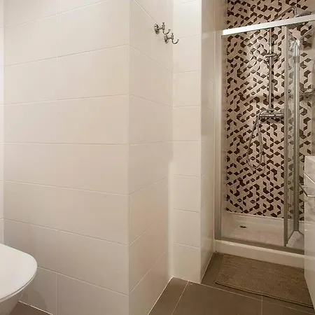 Guestready - Stylish W/ Balcony In Graca