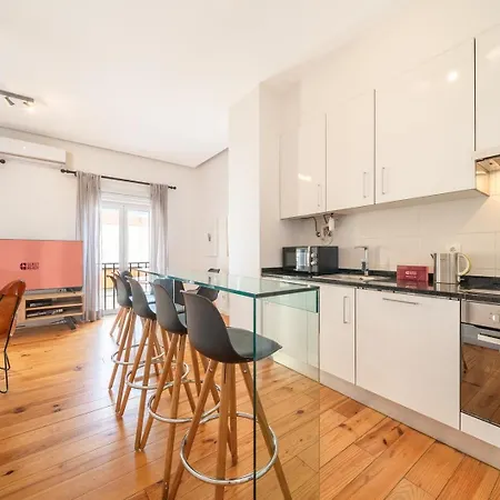 شقة Guestready - Stylish W/ Balcony In Graca Lisboa
