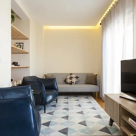 Guestready - Stylish W/ Balcony In Graca Appartement