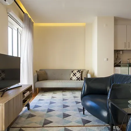 Guestready - Stylish W/ Balcony In Graca דירה