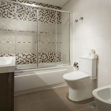 Guestready - Stylish W/ Balcony In Graca * Lissabon