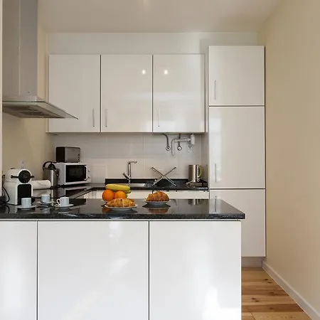 Guestready - Stylish W/ Balcony In Graca Lissabon