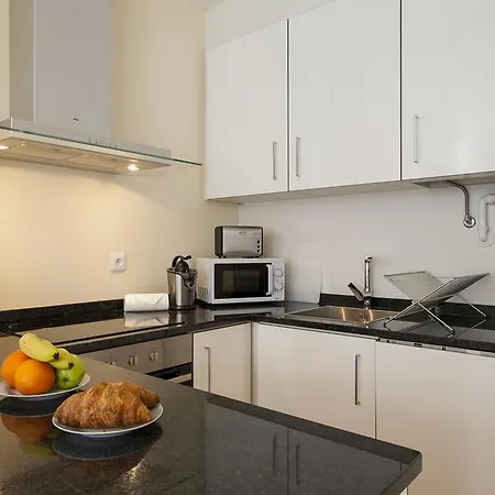 Guestready - Stylish W/ Balcony In Graca Appartement