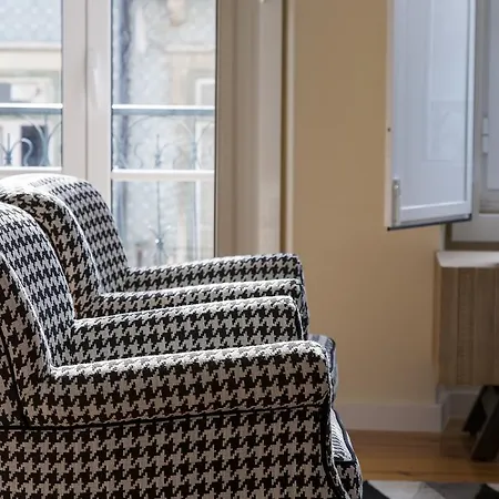 Guestready - Stylish W/ Balcony In Graca Appartement