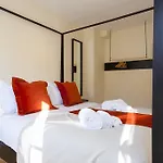 Guestready - Stylish W/ Balcony In Graca Lejlighed