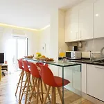 Lejlighed Guestready - Stylish W/ Balcony In Graca Lisboa