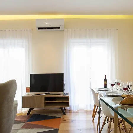 Guestready - Stylish W/ Balcony In Graca * 리스본